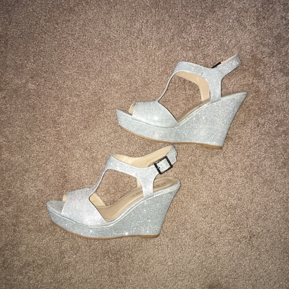 rampage silver wedges